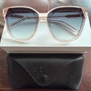 Diff Eyewear Women's Gradient Sunglasses